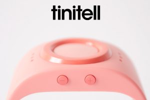 Tinitell, un bracelet connecté pour enfant