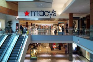 Macy's deploie son installation beacons