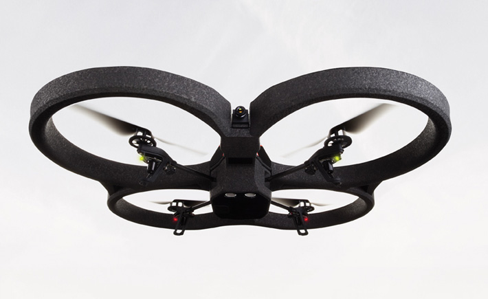 AR Drone Parrot, G Watch R et GoPro HERO4 en vente flash