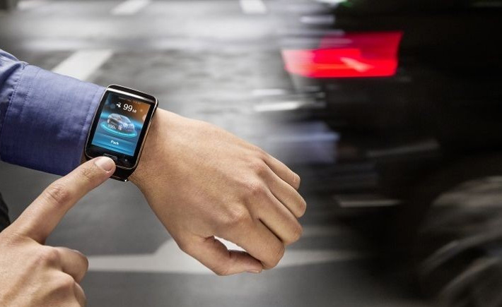 BMW, une voiture contrôlée par une smartwatch ?