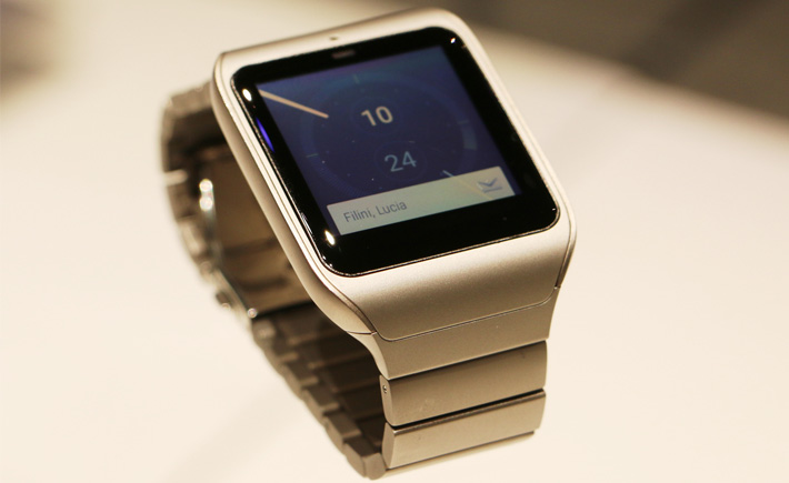 La Sony Smartwatch 3 en acier inoxydable