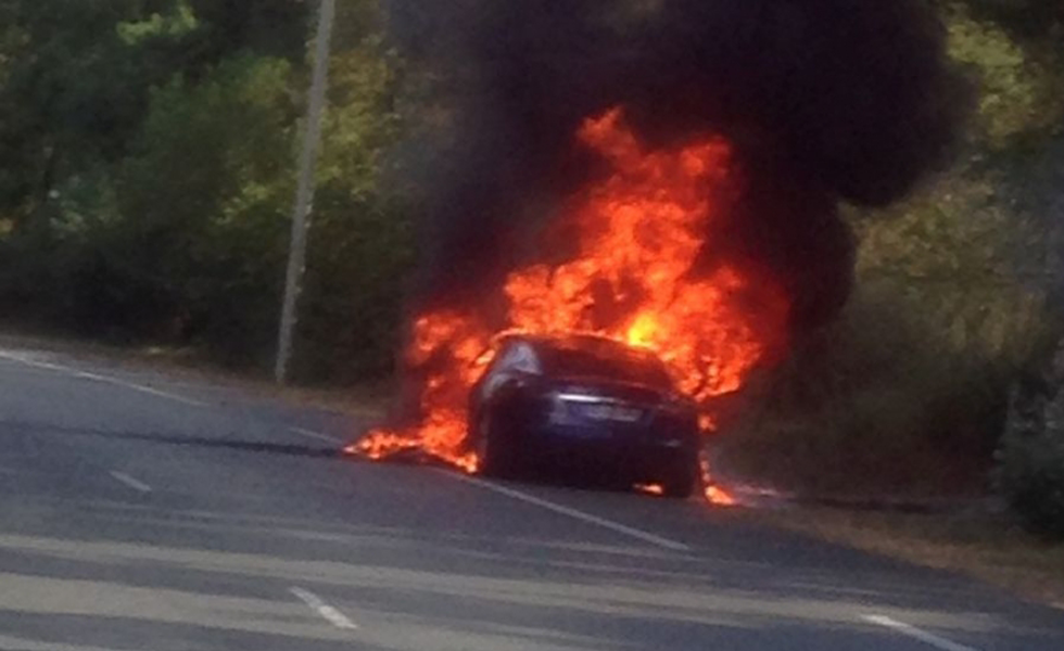 La Tesla Model S en feu
