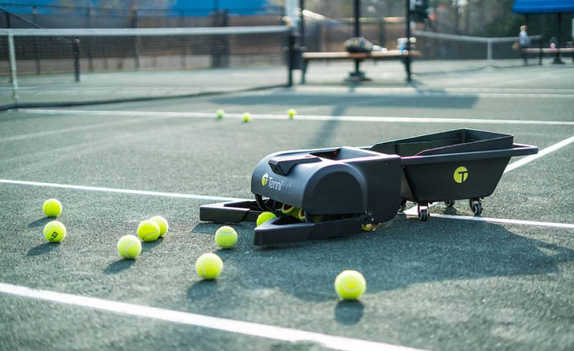Tennibot, un robot autonome qui ramasse vos balles de tennis
