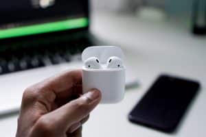 AirPods Live Listen